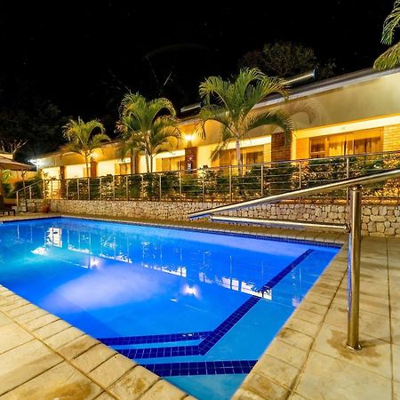 The Shrub Lodge Victoria Falls Exterior photo
