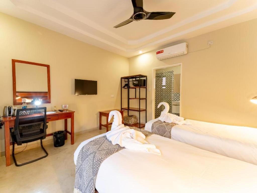 The Shrub Lodge Victoria Falls Room photo